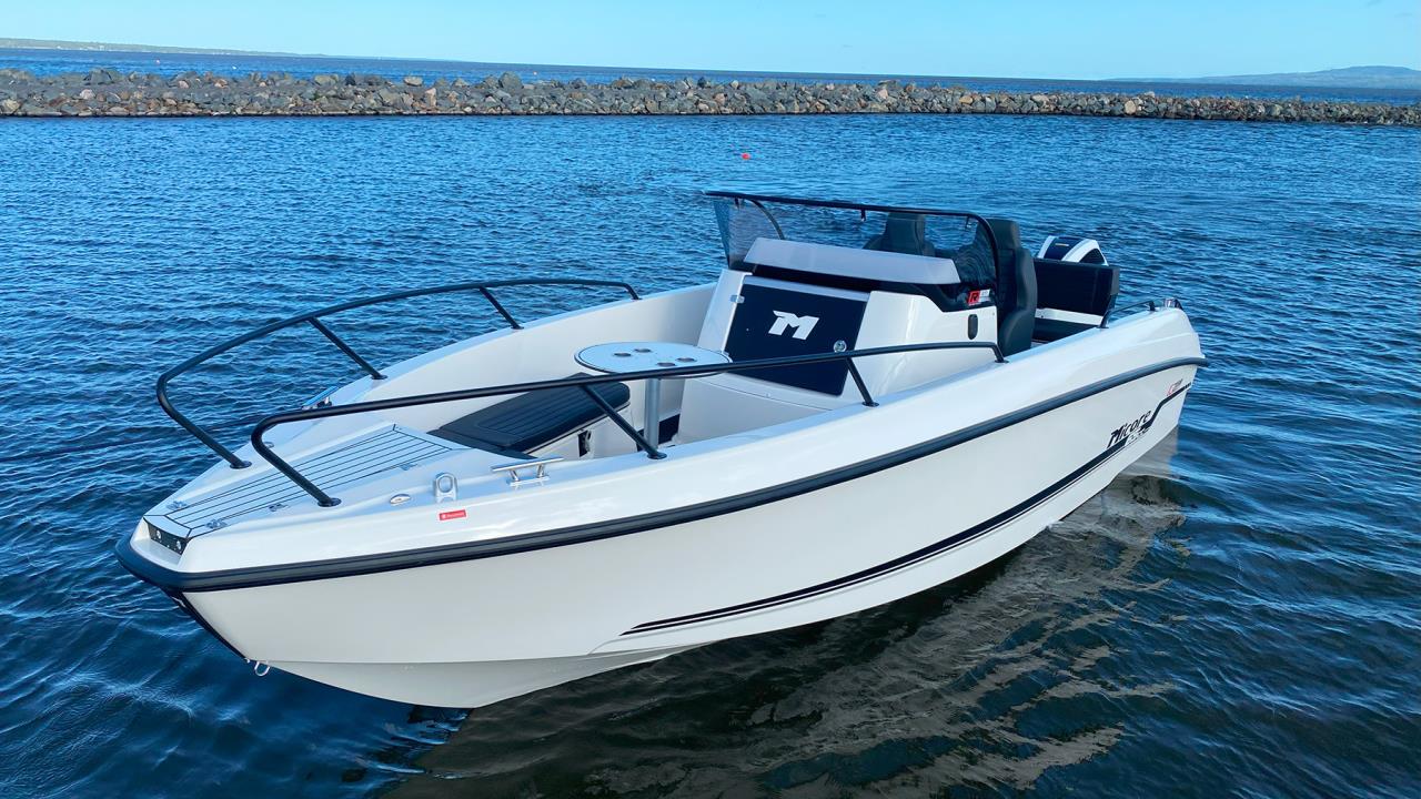 Micore 65 CC R-Design -24 + Mercury F115 -25