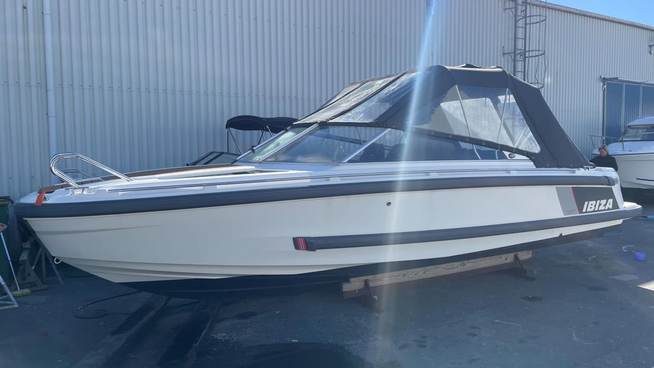 Ibiza 760 Touring med Mercury F250 XL -17