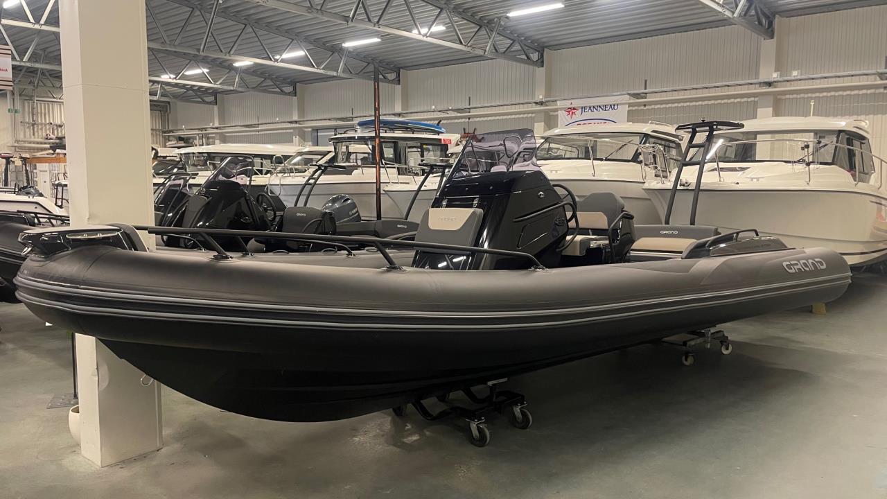 Grand 750 Golden Line -22 med Yamaha F225 -25