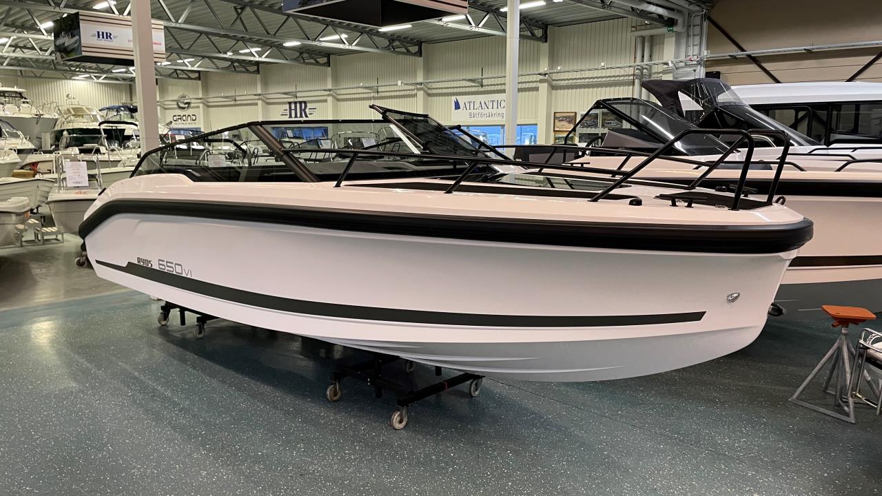 Ryds 650 DC -23 med Yamaha F150 XB -25