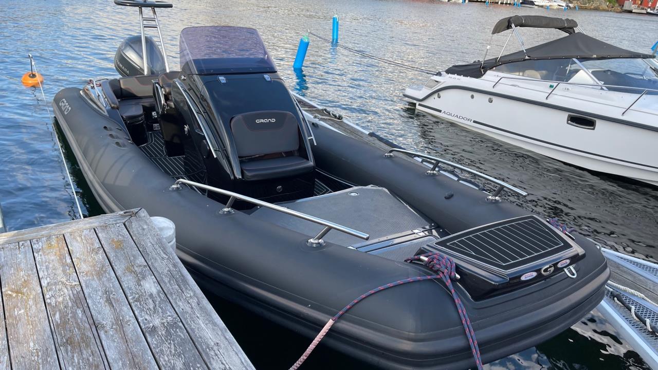 Grand 850 Black Edition med Yamaha F 300 BETUL -21