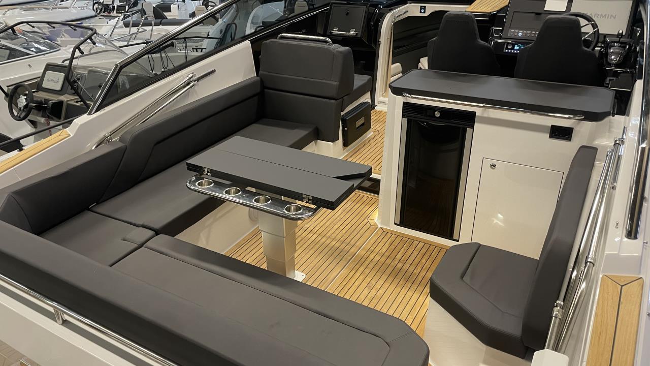 Finnmaster T9 -23 med Yamaha F300 x2 -24