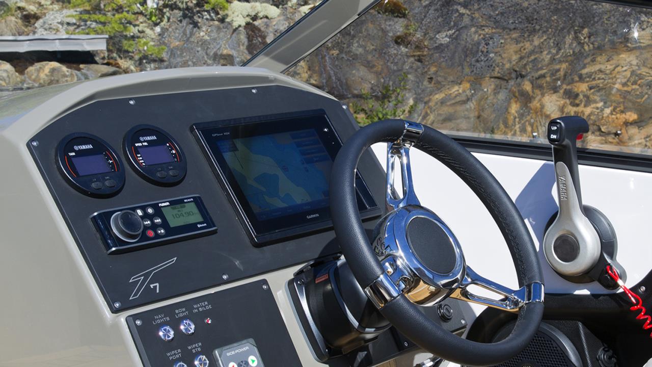 Finnmaster T7 -22 med Yamaha F 225 FETX-23 Demobåt