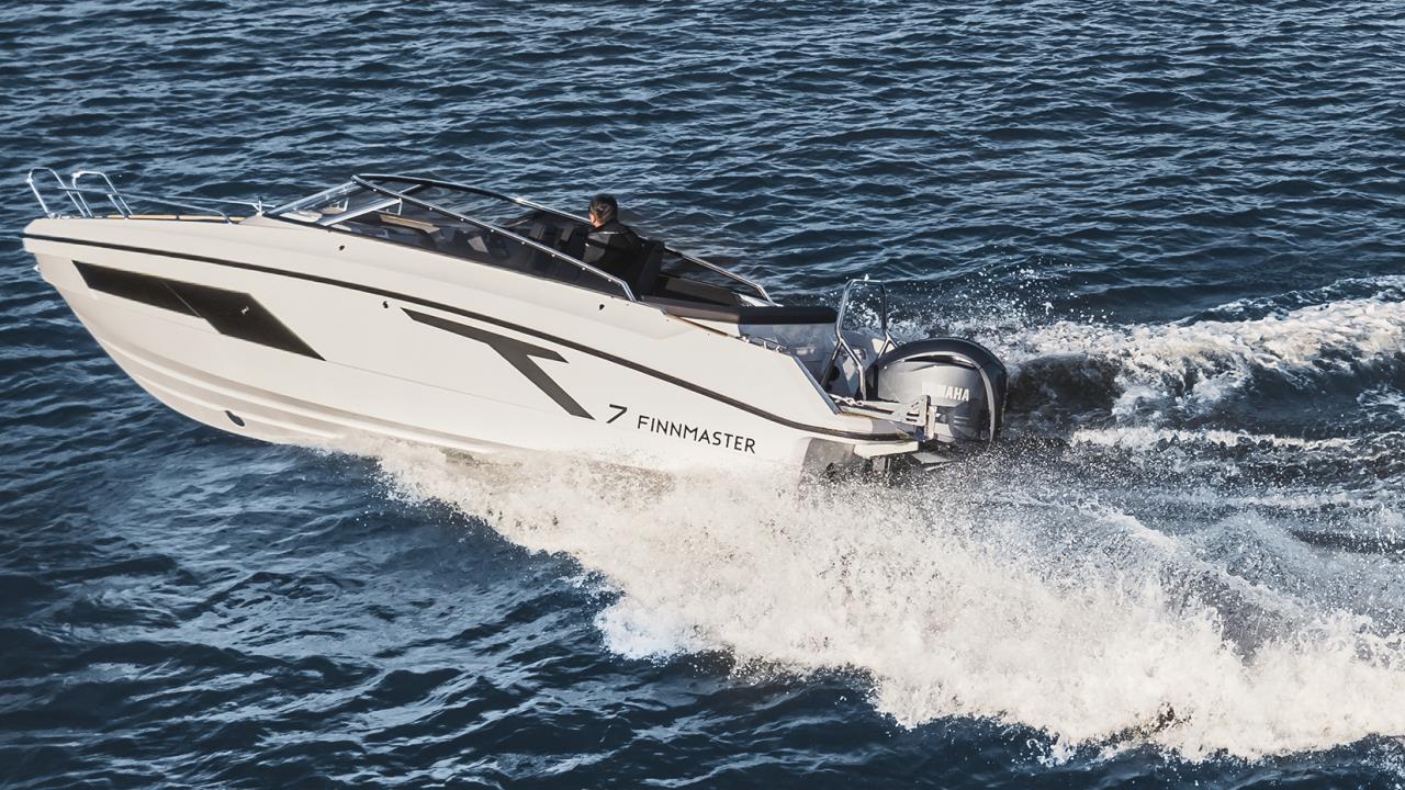 Finnmaster T7 -22 med Yamaha F 225 FETX-23 Demobåt