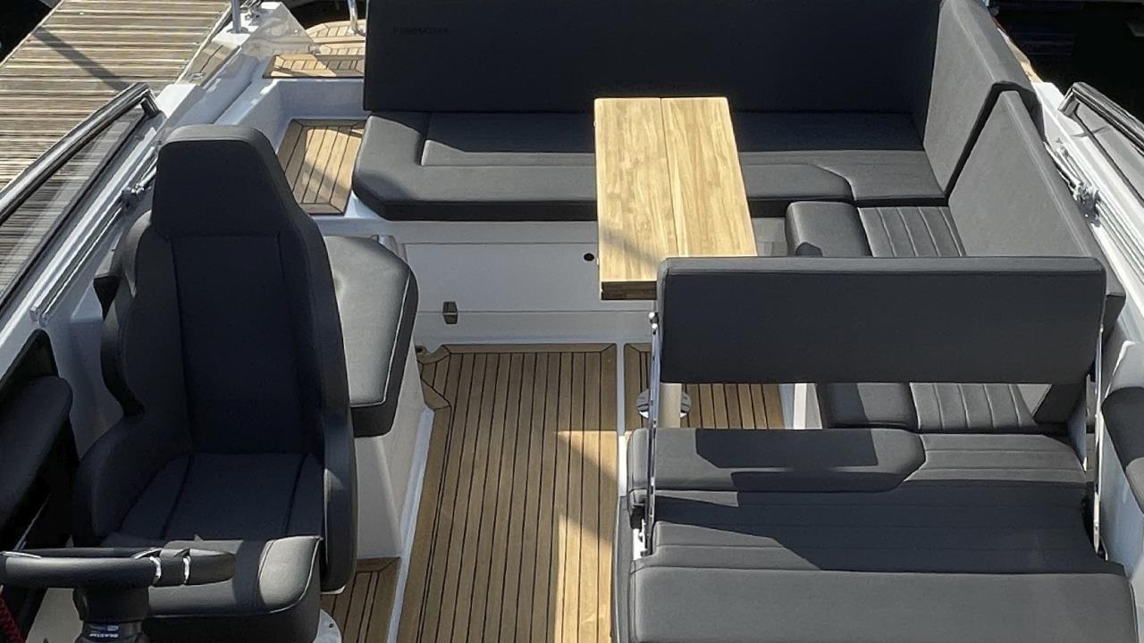 Finnmaster T7 -22 med Yamaha F 225 FETX-23 Demobåt