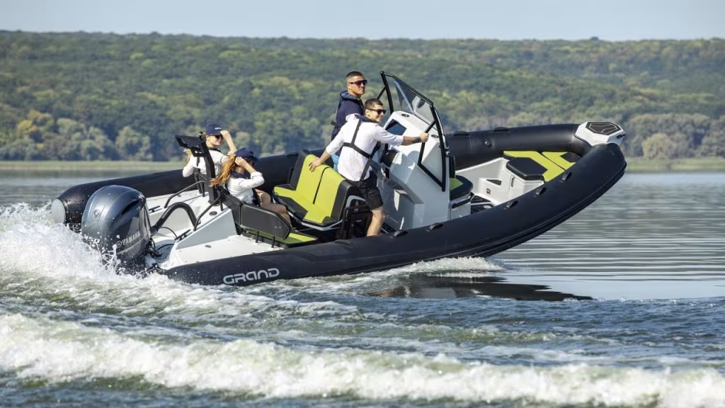 Grand D 600 Lux -23 Yamaha F 150 XB -23 bild 16