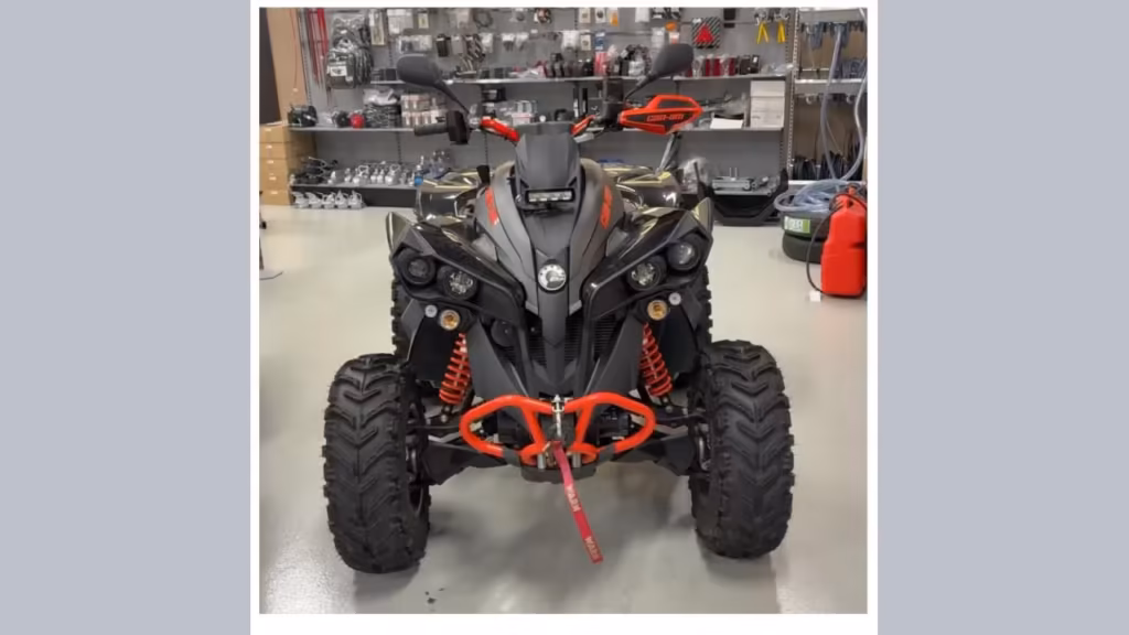 Bombardier Renegade 1000 V-Twin Vägregistrerad bild 6