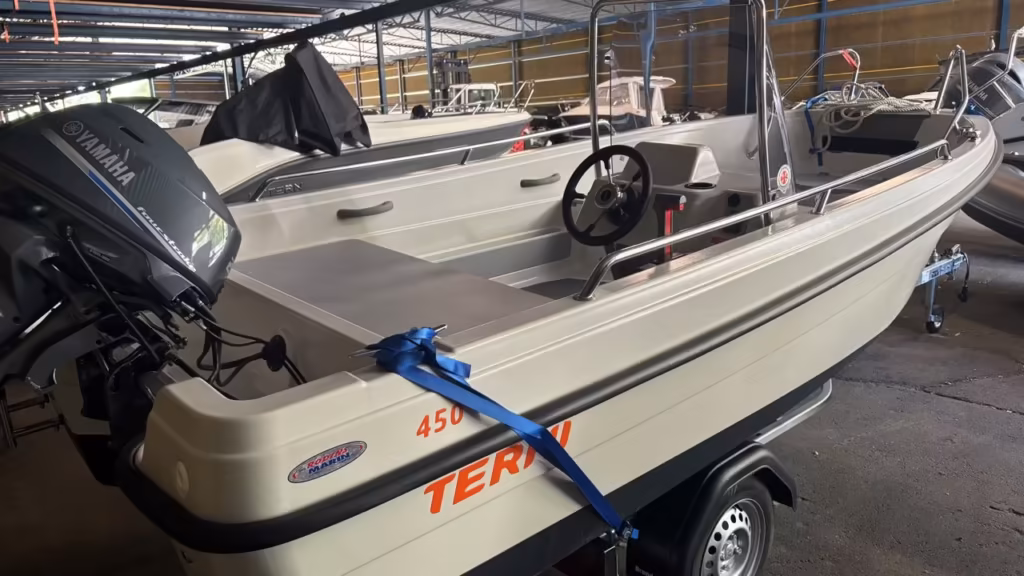 Terhi 450 C -23 med Yamaha F25 GETL -23 ink trailer bild 2