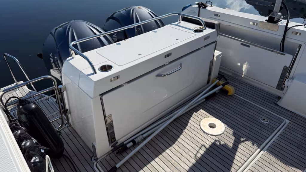 Jeanneau 895 Sport Offshore -22 med Yamaha 2 x F 250 XCB -23 bild 4