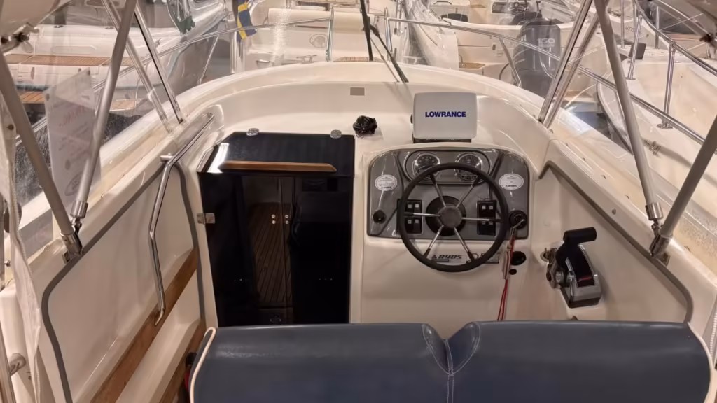 Ryds 23 WA med Mercruiser Cummins 2.0 -10 bild 6