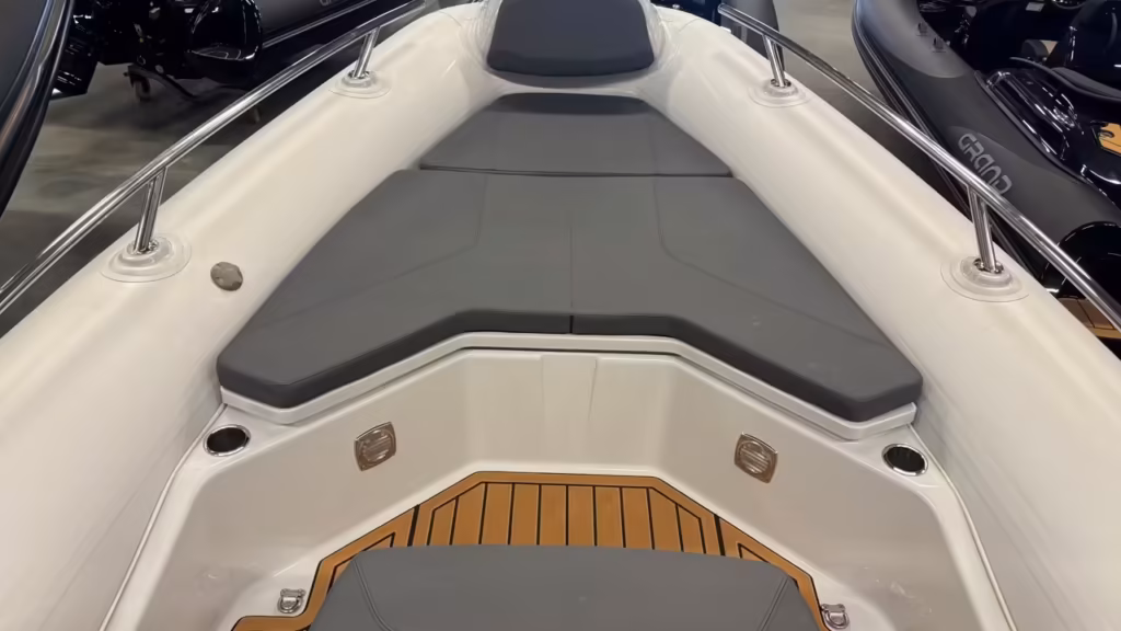 Grand 750 Golden Line -23 med Mercury F 225 XL DTS -26 bild 7