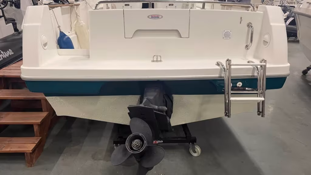Jeanneau 725 WA med Volvo Penta 4.3 GL -00 – 1 ägare bild 7