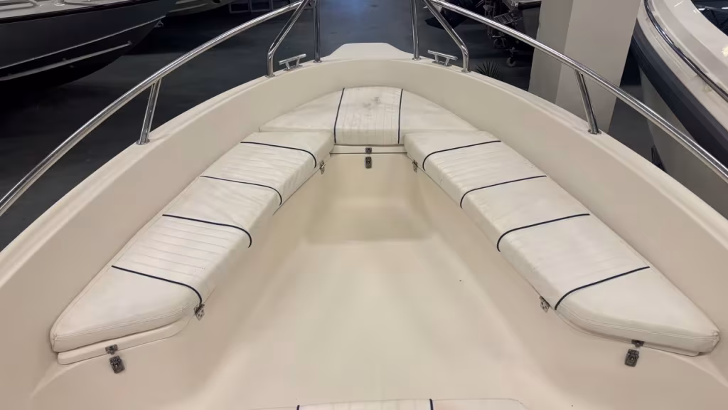 Uttern 6402 med Mercruiser 3,0 L -00 bild 7
