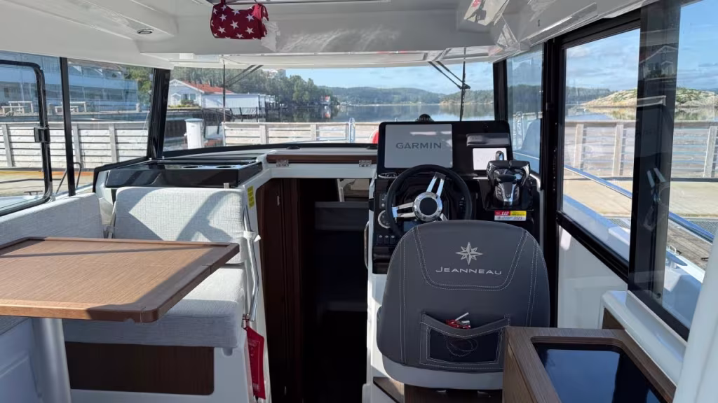 Jeanneau 895 Sport Offshore -22 med Yamaha 2 x F 250 XCB -23 bild 7