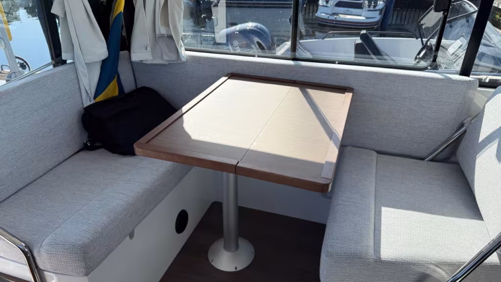 Jeanneau 895 Sport Offshore -22 med Yamaha 2 x F 250 XCB -23 bild 8