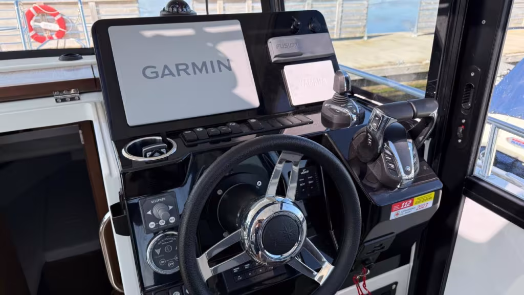 Jeanneau 895 Sport Offshore -22 med Yamaha 2 x F 250 XCB -23 bild 9