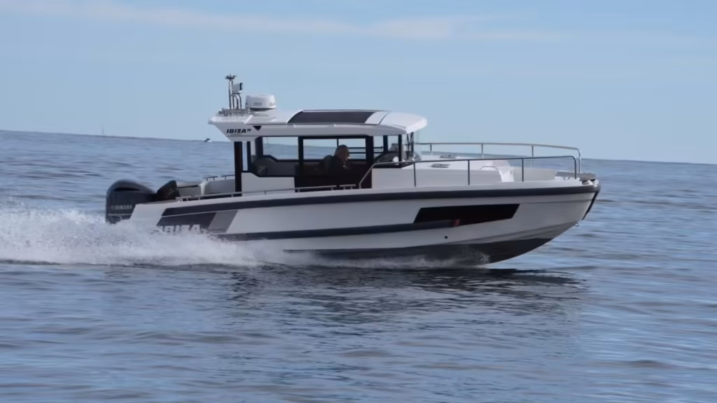 Ibiza 811 Explorer -21 Yamaha F300BETX -21 bild 3