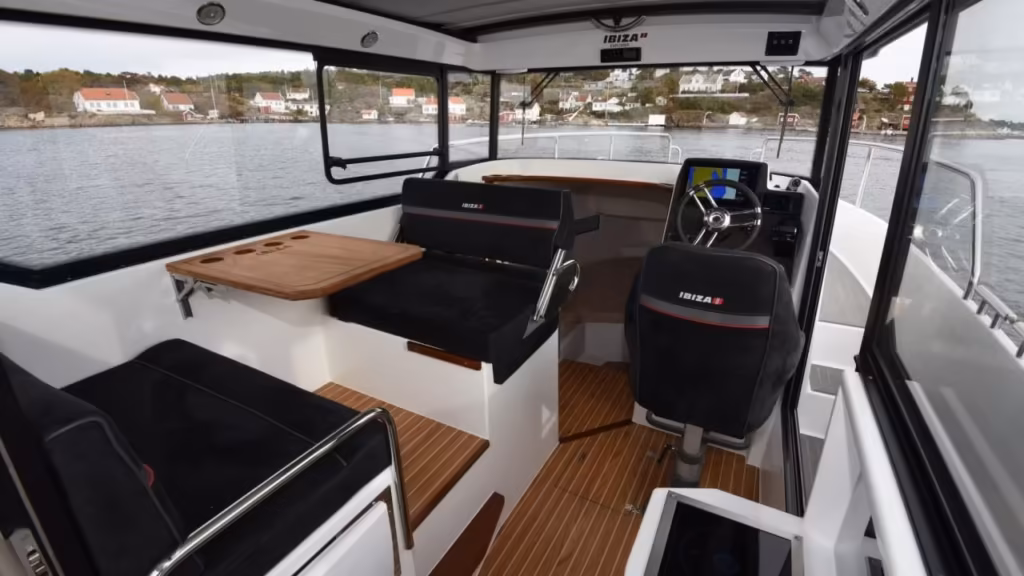Ibiza 811 Explorer -21 Yamaha F300BETX -21 bild 21