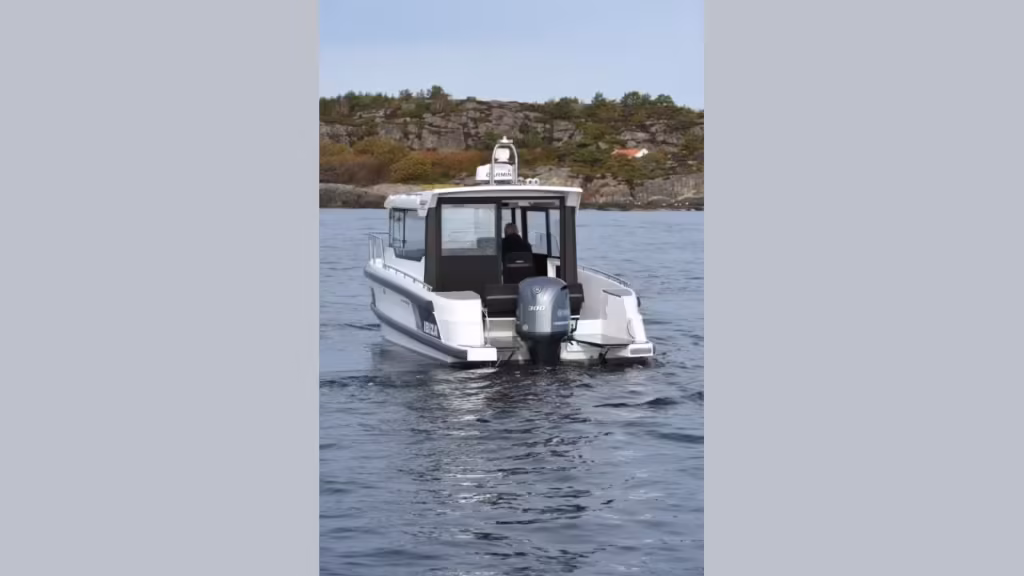 Ibiza 811 Explorer -21 Yamaha F300BETX -21 bild 13