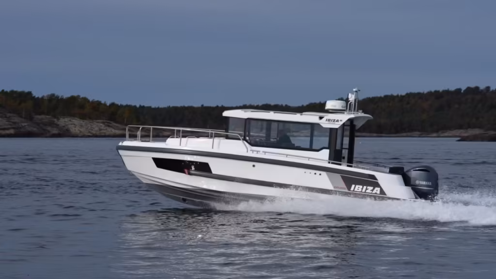 Ibiza 811 Explorer -21 Yamaha F300BETX -21 bild 11
