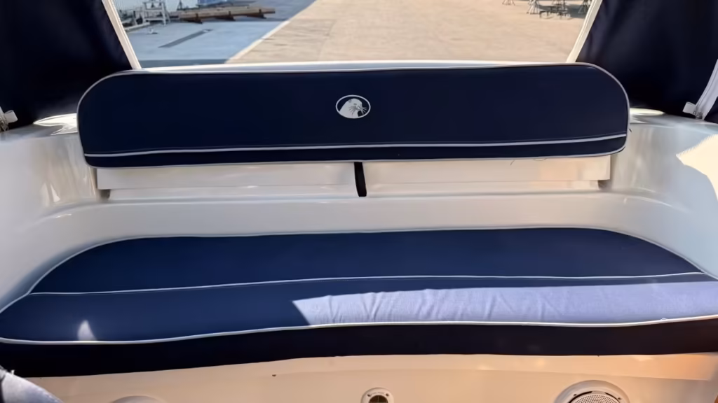 Uttern D55 med mercruiser 3.0 -2007 bild 6