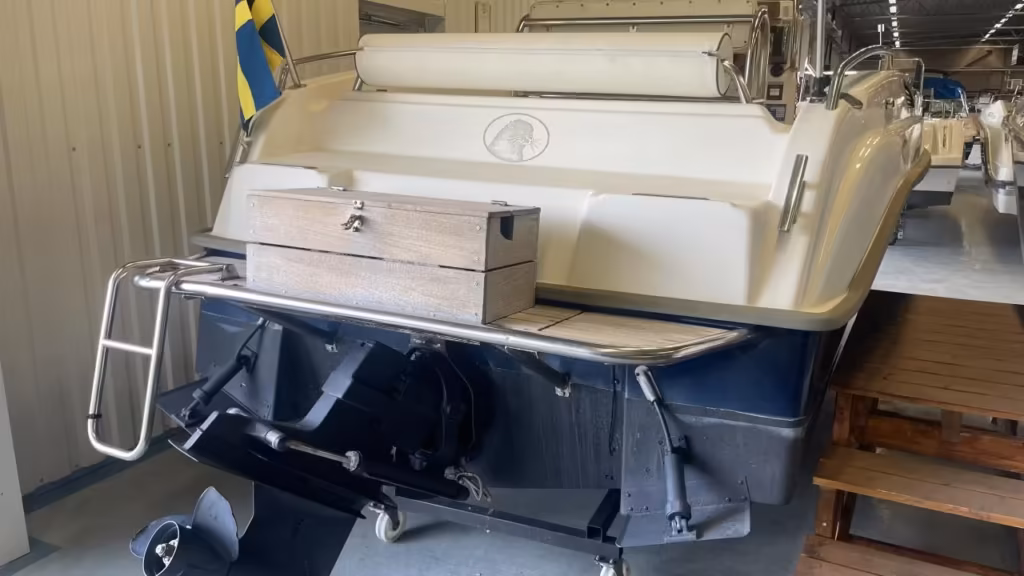 Uttern S64 Exclusive med Mercruiser 4,3 L -02 bild 7