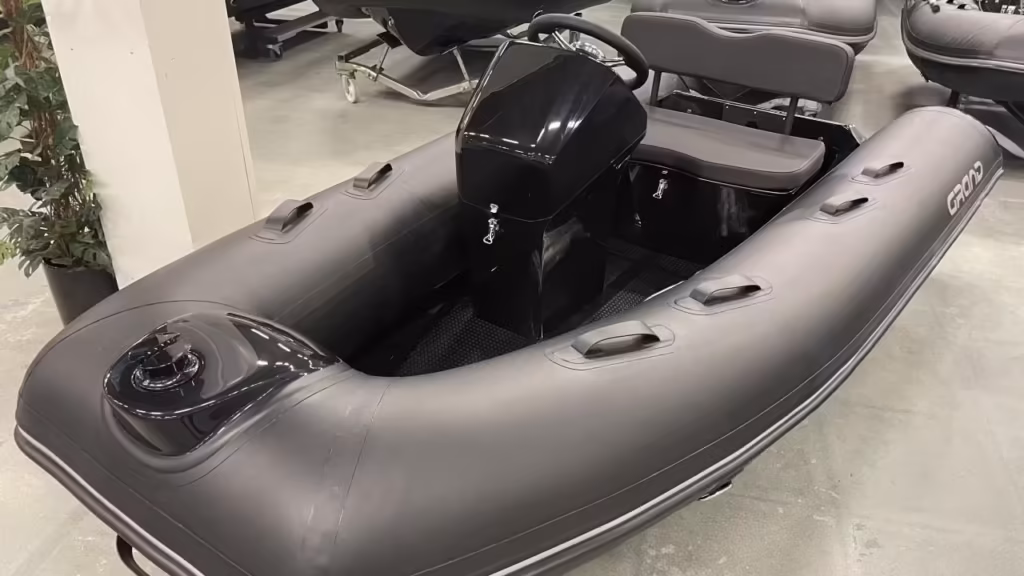 Grand 330 LF Silverline -24 med Yamaha F9.9 JES -25 bild 2
