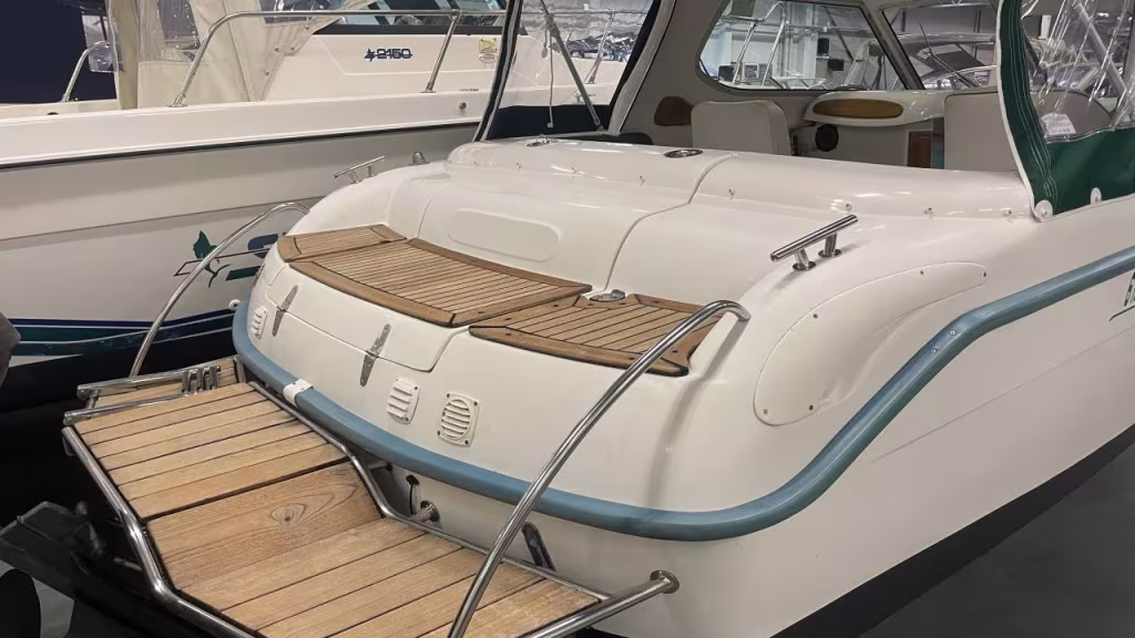 Finnmaster 6100 Royal -97 med Mercruiser 3.0 -18 bild 7