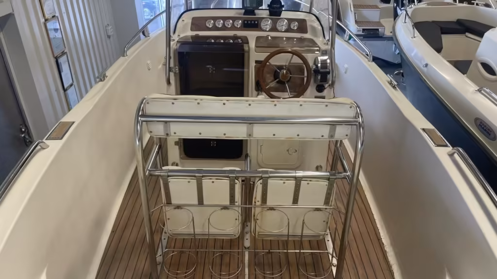 Uttern S64 Exclusive med Mercruiser 4,3 L -02 bild 3