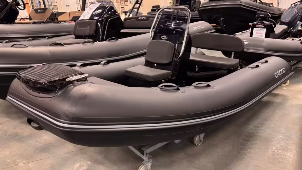 Grand 370 NL Silverline med Yamaha F25 GES