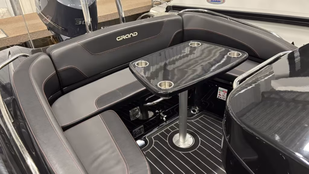 Grand 850 Black Edition med Yamaha F 300 BETUL -21 bild 4