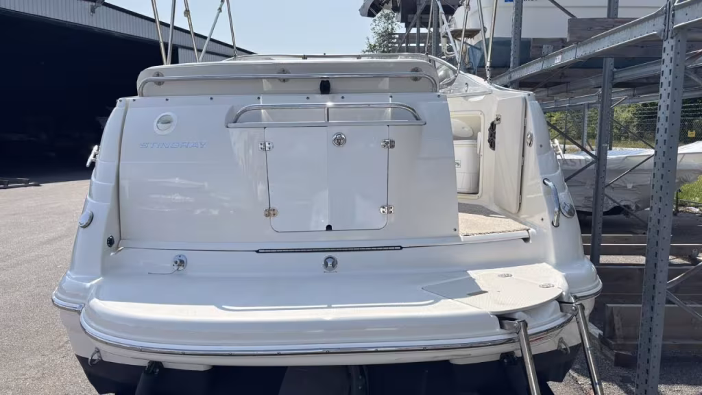 Stingray 250 CS med Volvo Penta 5.0L GXI 270 / DP -13 bild 3