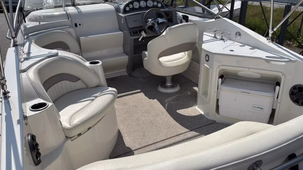 Stingray 250 CS med Volvo Penta 5.0L GXI 270 / DP -13 bild 4