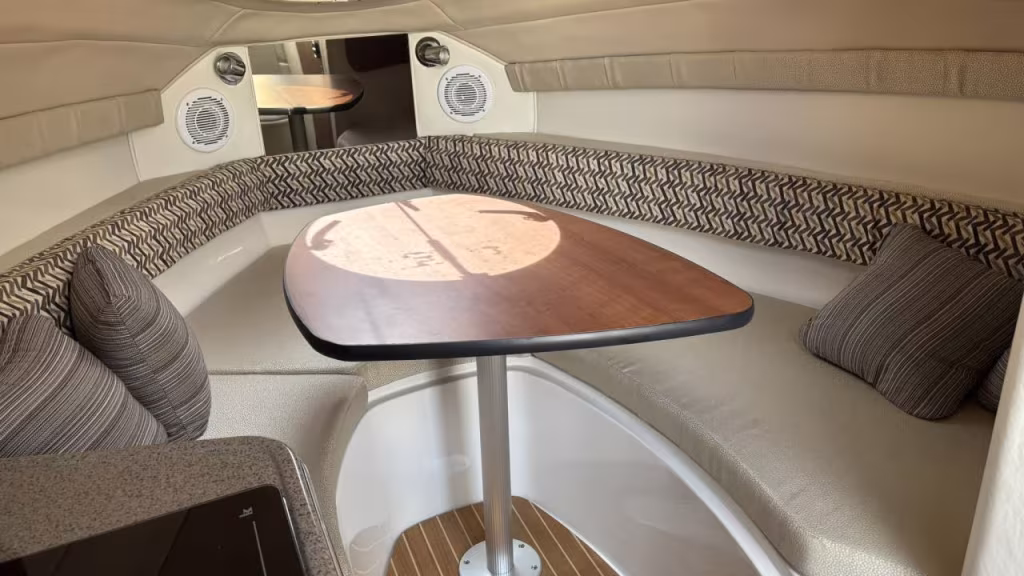 Stingray 250 CS med Volvo Penta 5.0L GXI 270 / DP -13 bild 10