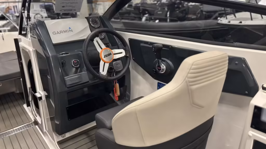 Bella 700 BR -17 med Mercury F 250 XL DTS -17 bild 6