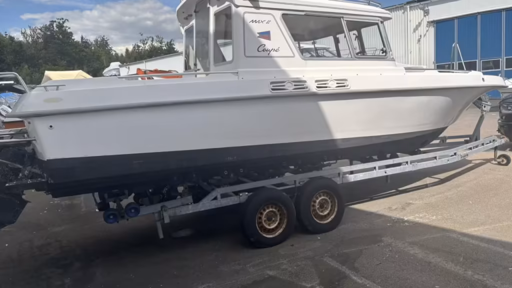 Nimbus Max 2 Coupe -03 med Volvo Penta KAD 32P DP bild 2