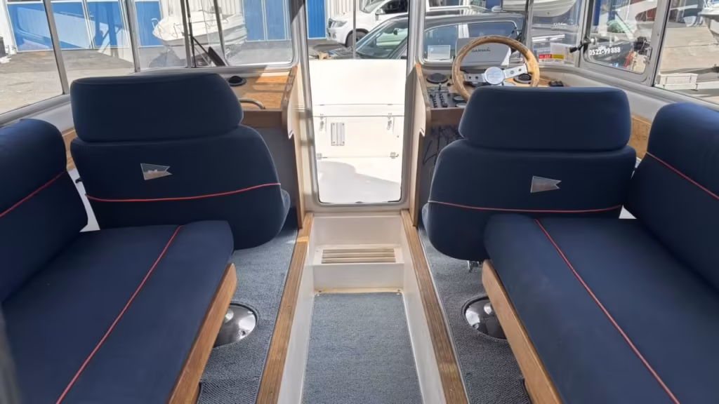 Nimbus Max 2 Coupe -03 med Volvo Penta KAD 32P DP bild 3
