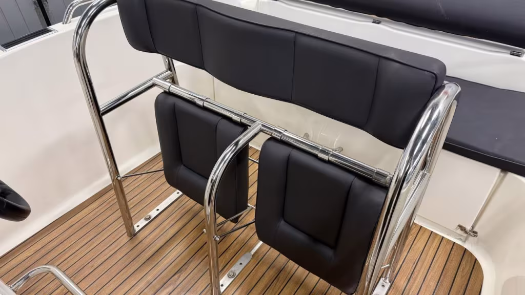 Uttern S64 med Mercruiser 4,3L MPI -12 bild 4