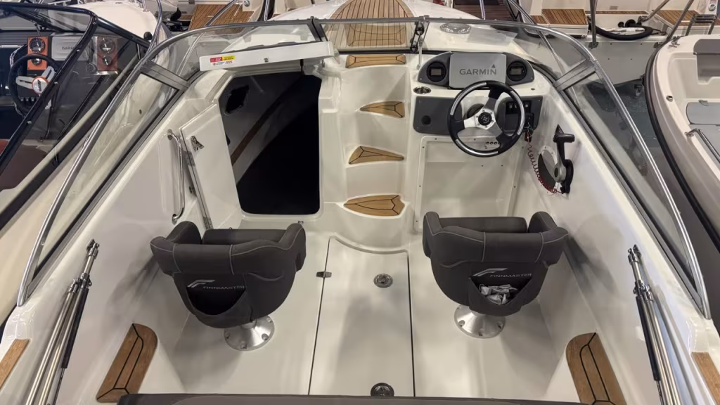 Finnmaster 57DC -11 med Yamaha F115 -13 bild 3