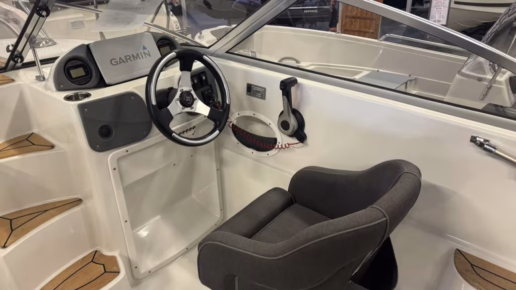 Finnmaster 57DC -11 med Yamaha F115 -13 bild 4