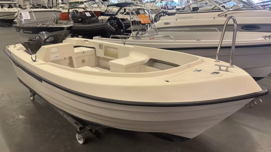 Crescent 450 Winner-05 med Yamaha F 20 BEPL-08