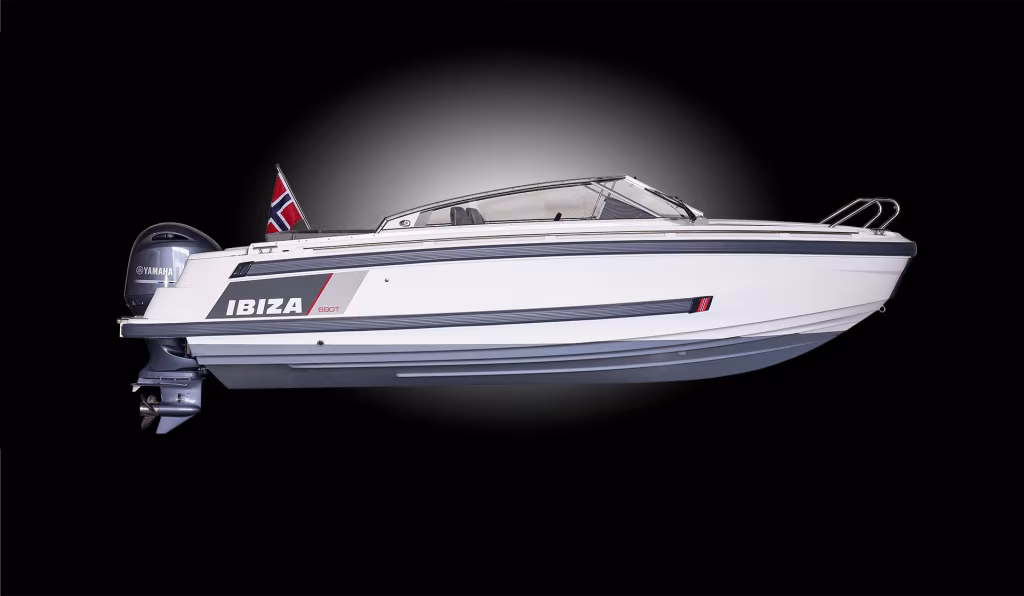IBIZA 690 Touring på vattnet