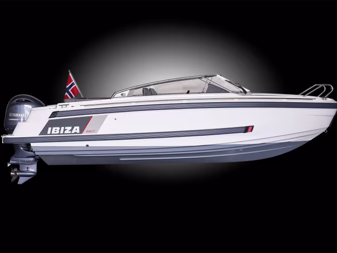 IBIZA 690 Touring på vattnet