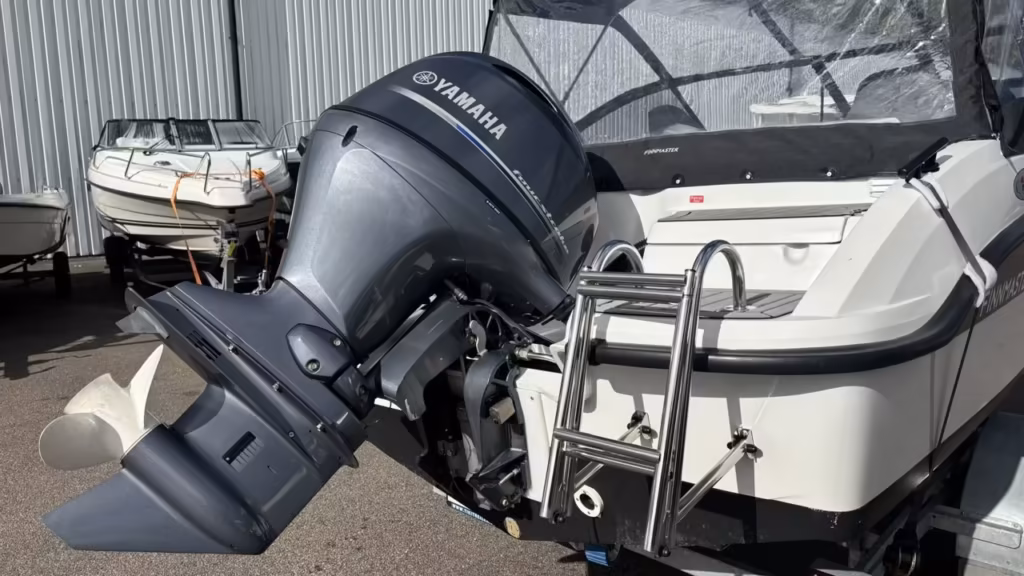 Finnmaster R5 -23 med Yamaha F 100 LB -22 bild 6