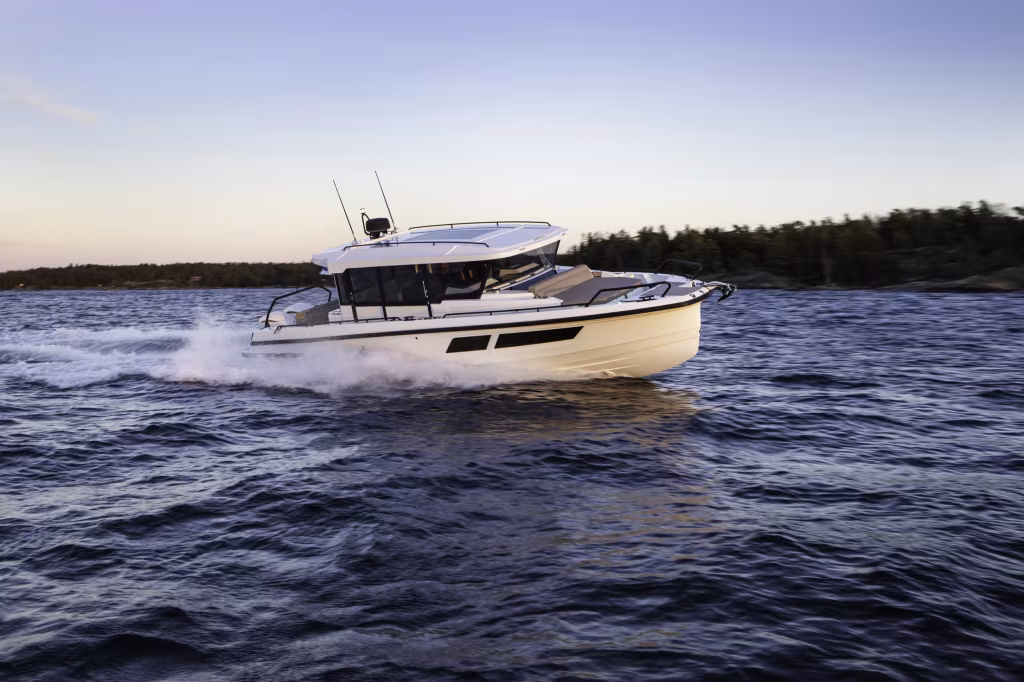 35 Cabin Tourer – bild 2